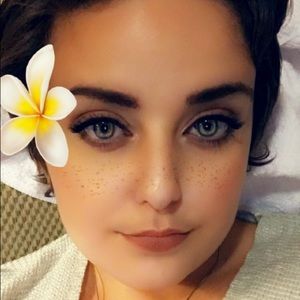 Meet your Posher, Jade